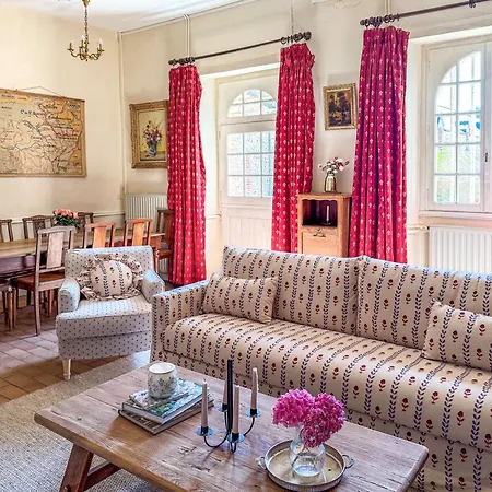 Historic Coach House On A French Chateau Estate Σπίτι διακοπών Montsûrs