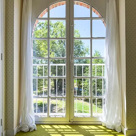 Σπίτι διακοπών Historic Coach House On A French Chateau Estate Montsûrs