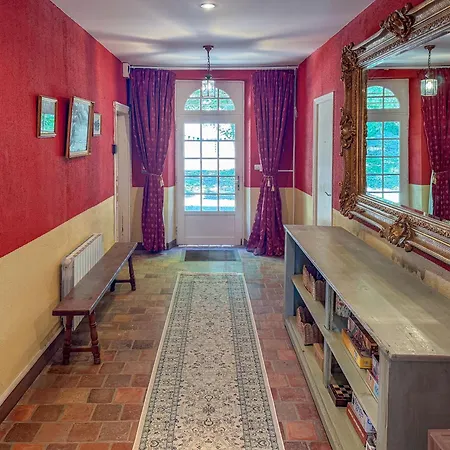 Historic Coach House On A French Chateau Estate * Montsûrs