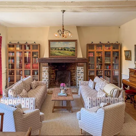 Historic Coach House On A French Chateau Estate * Montsûrs